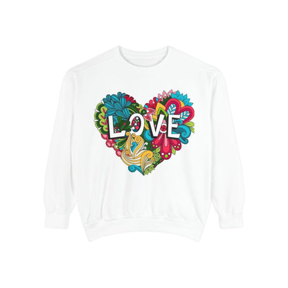 sweatshirt with love design