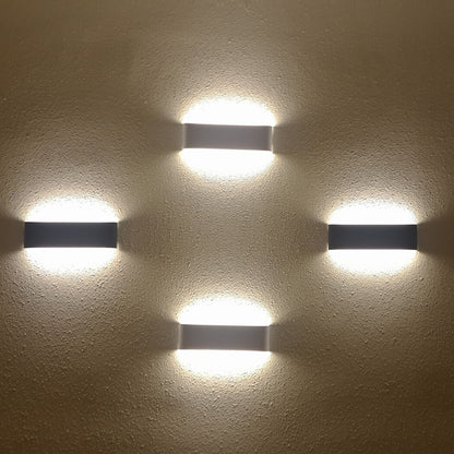 Modern Minimalist Wall Light: Sleek and Stylish