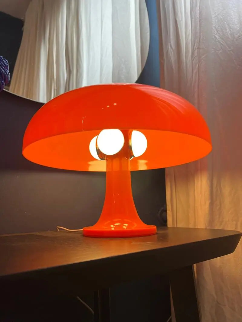 "Modern LED Mushroom Table Lamp – Minimalist Bedside & Living Room Lighting Decor"