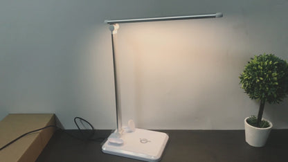 LED-bureaulamp met draadloze oplader – moderne lamp met aanraakbediening en snellaadstation